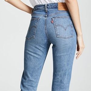 Levi's Wedgie Icon Size 28 Jeans Medium Wash